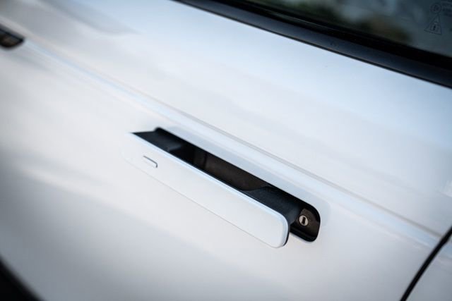 Used 2023 Land Rover Range Rover Velar R-Dynamic S image 16