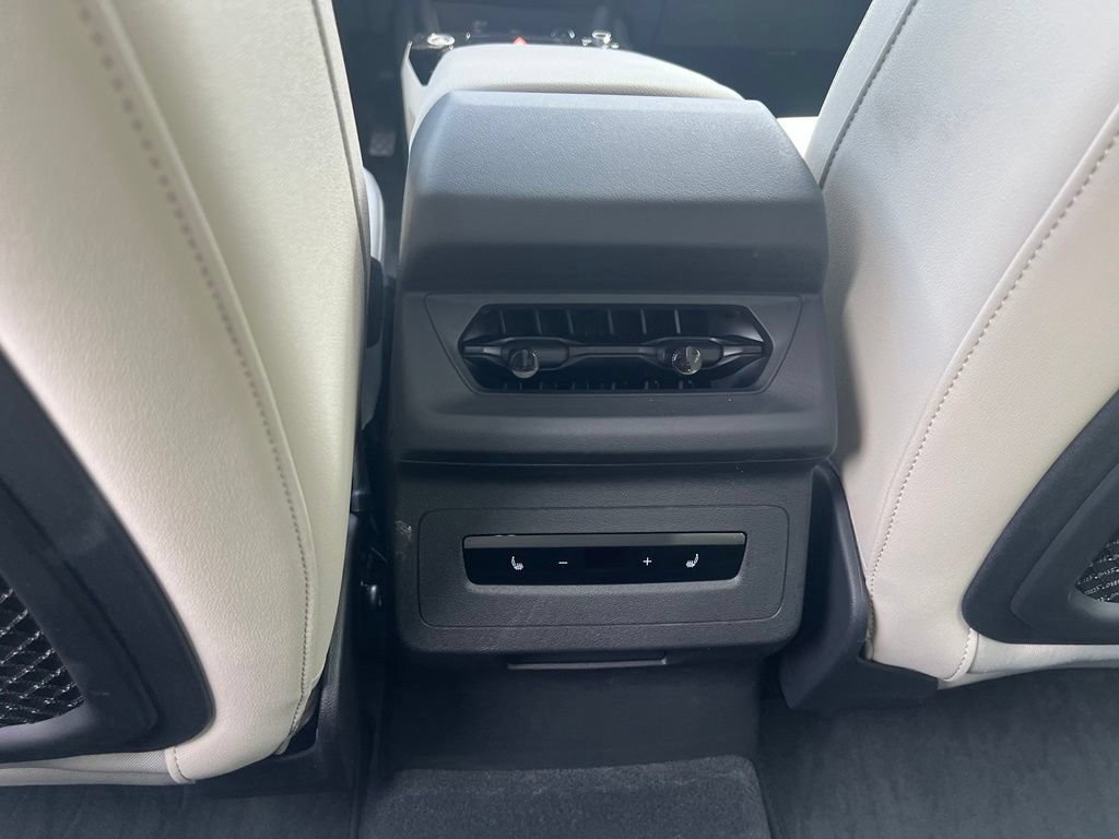 Used 2025 Audi Q6 e-tron Premium w/ Convenience Package RWD image 44
