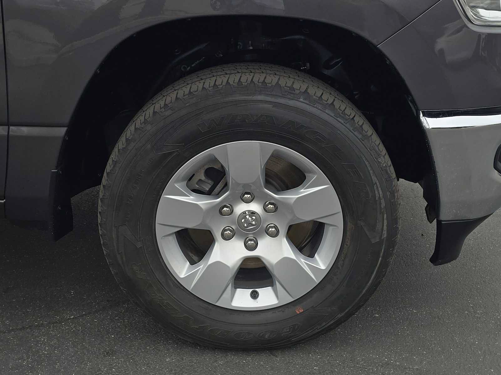 Used 2023 RAM 1500 Big Horn AWD/4WD image 9