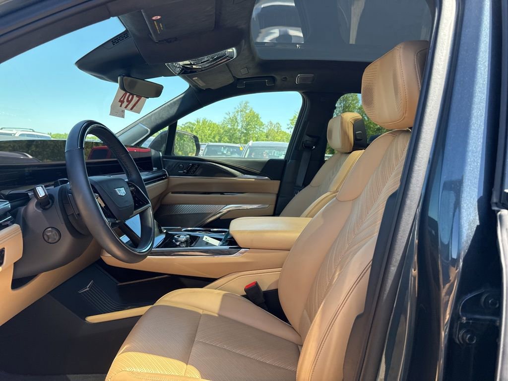 Used 2025 Cadillac Escalade IQ Sport 2 AWD/4WD image 5