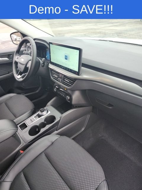 New 2026 Ford Escape SE FWD image 16