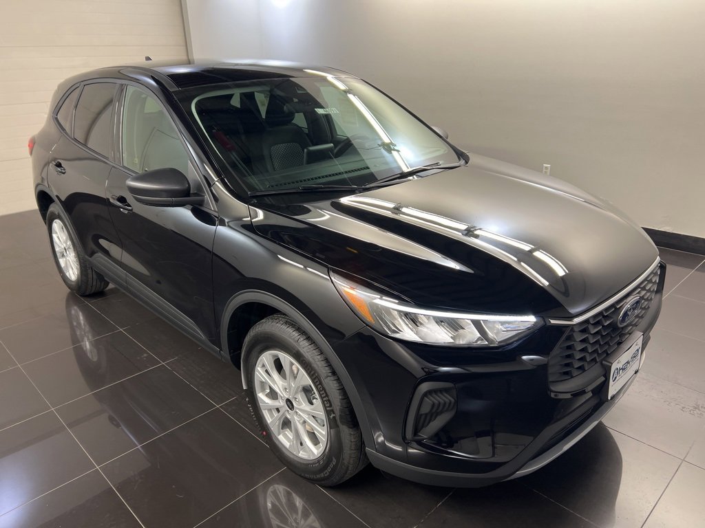 New 2026 Ford Escape Active w/ Cold Weather Package