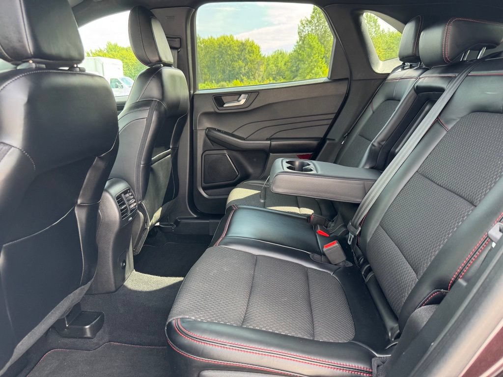 Certified 2023 Ford Escape ST-Line w/ Tech Pack #1 AWD/4WD image 19