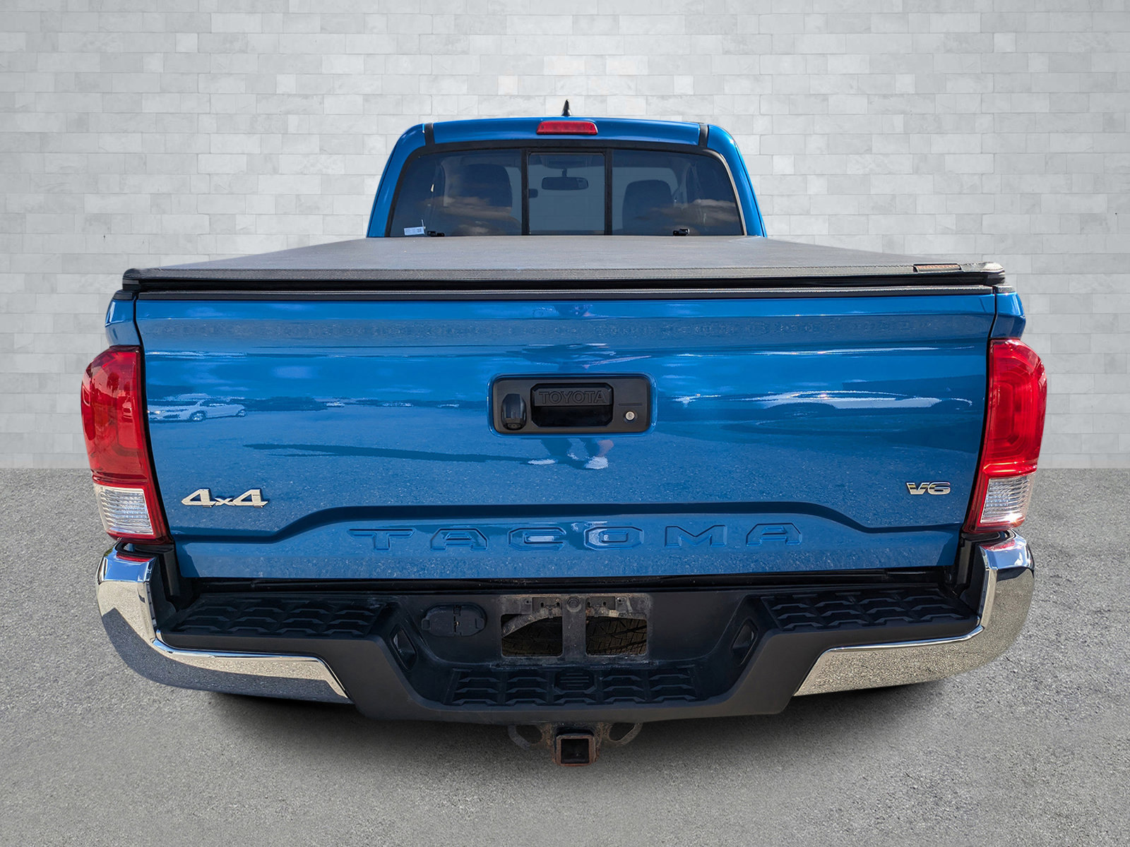 Used 2016 Toyota Tacoma SR5 image 6