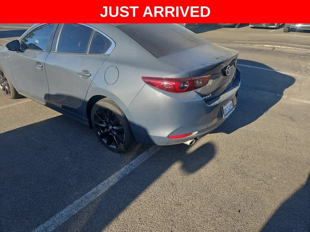 Used 2022 MAZDA MAZDA3 s FWD image 3