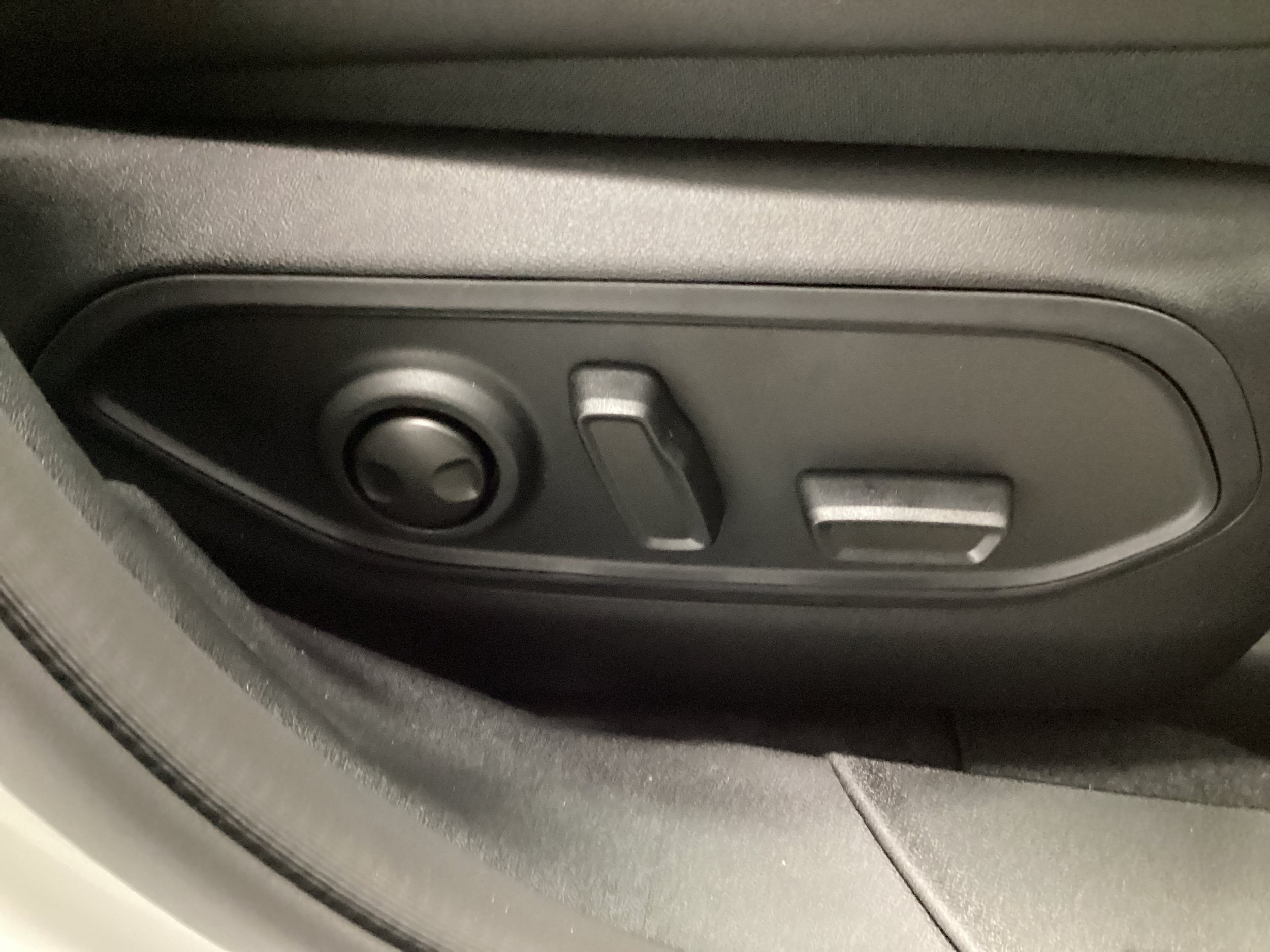 New 2026 Jeep Cherokee Limited AWD/4WD image 36