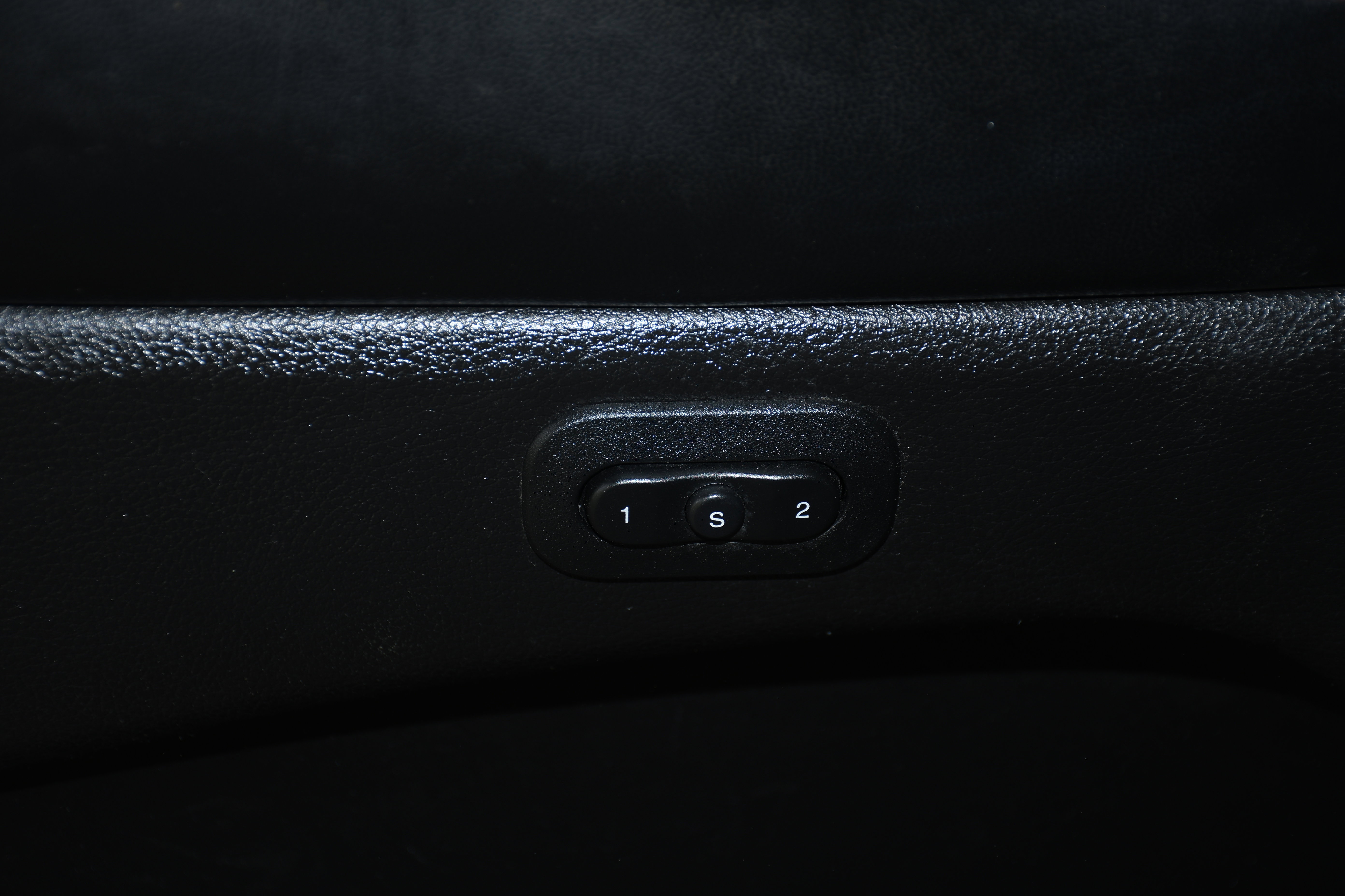 Used 2020 Jeep Grand Cherokee Trailhawk w/ Trailhawk Luxury Group image 12