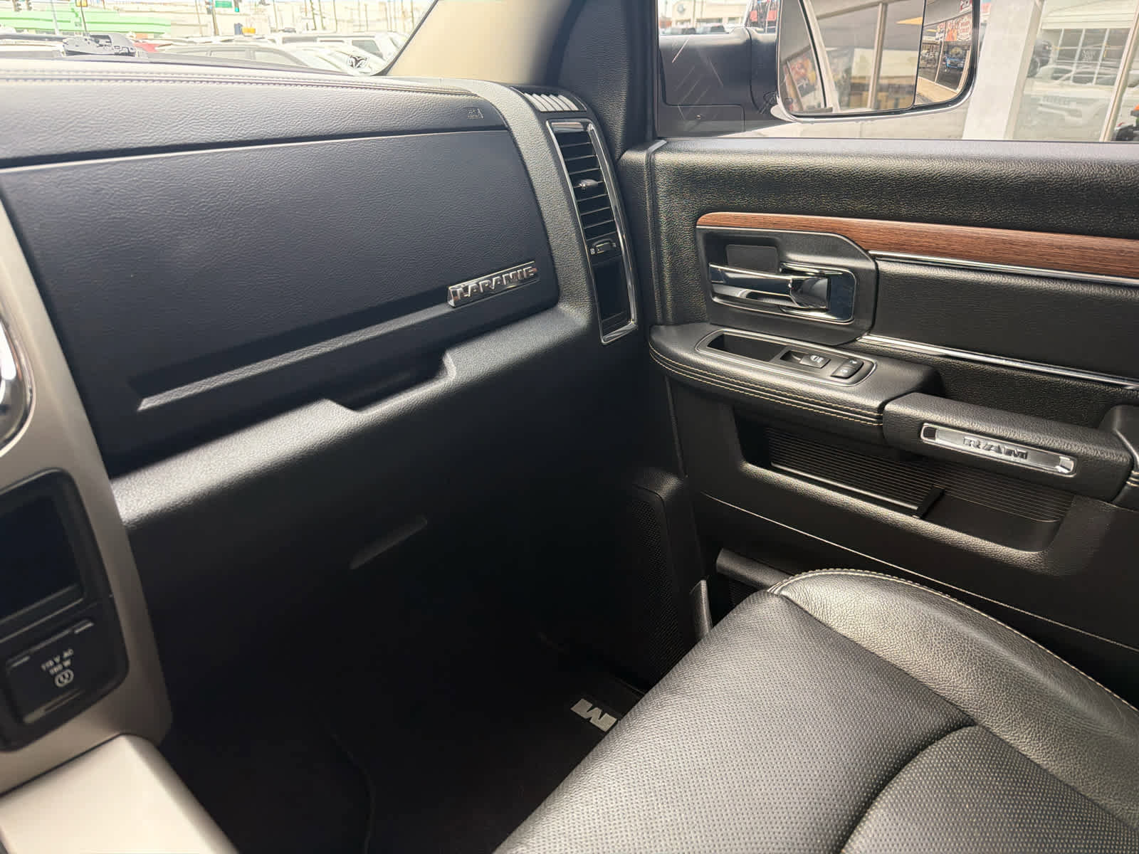 Used 2017 RAM 2500 Laramie w/ Snow Chief Group image 31