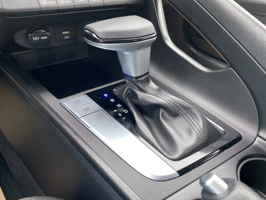 Certified 2024 Hyundai Elantra SEL FWD image 19