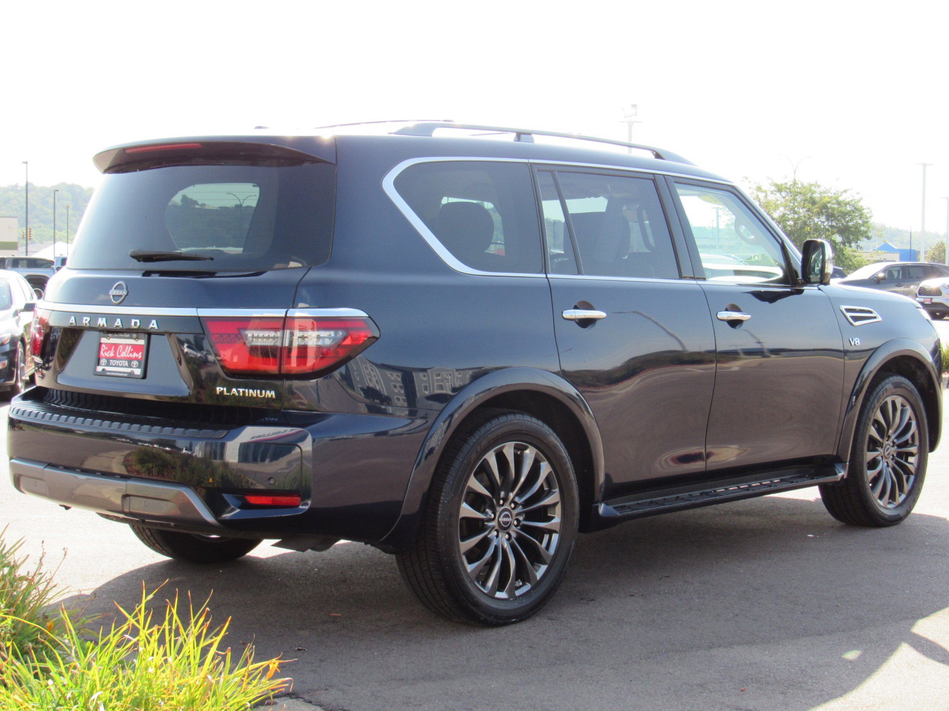 Used 2021 Nissan Armada Platinum w/ Captain's Chairs Package AWD/4WD image 6
