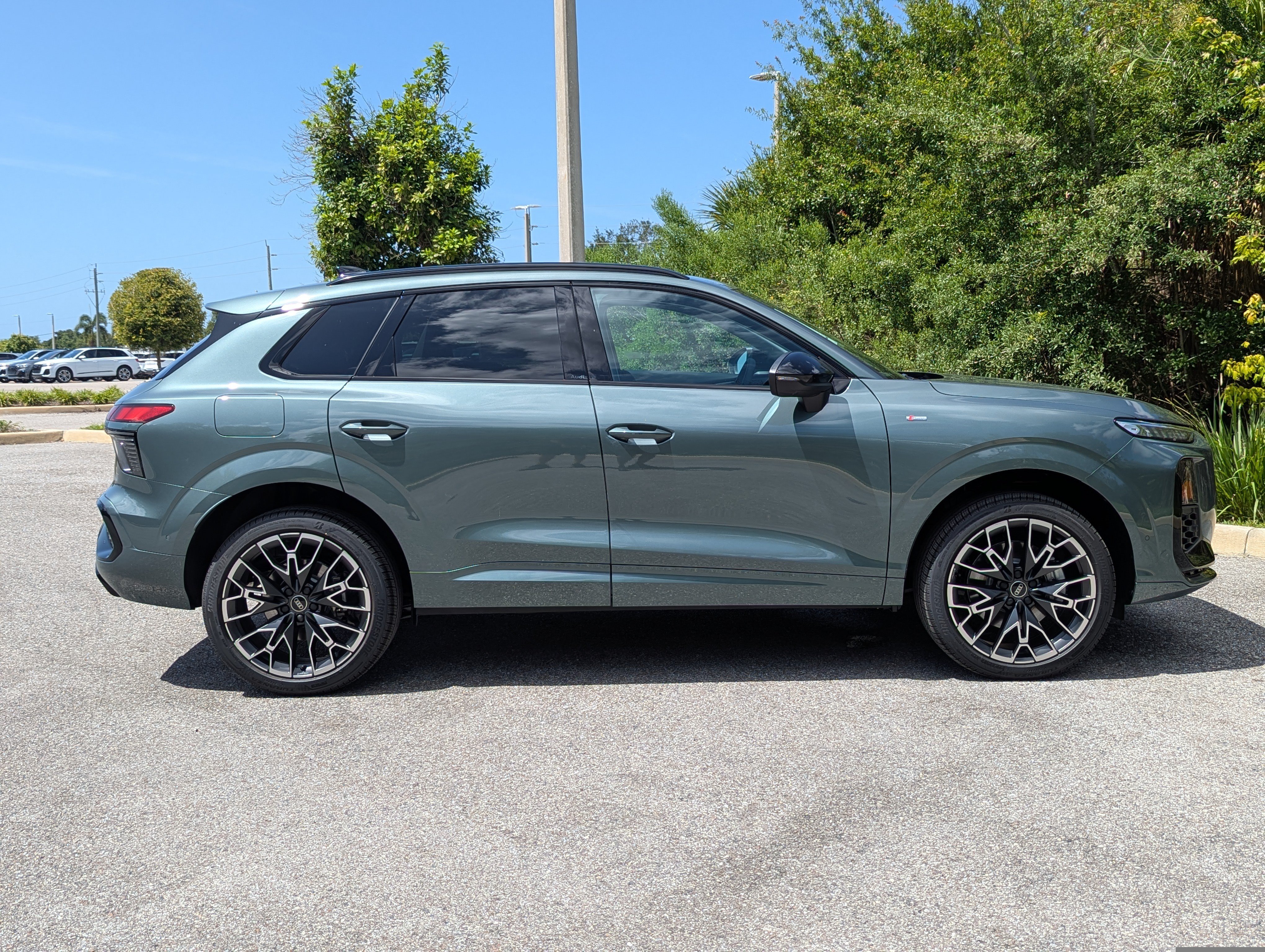 New 2026 Audi Q3 quattro 2.0T AWD/4WD image 8