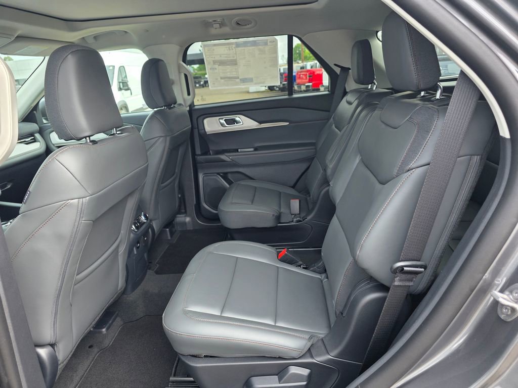 New 2026 Ford Explorer Active w/ Active Comfort Package AWD/4WD image 11
