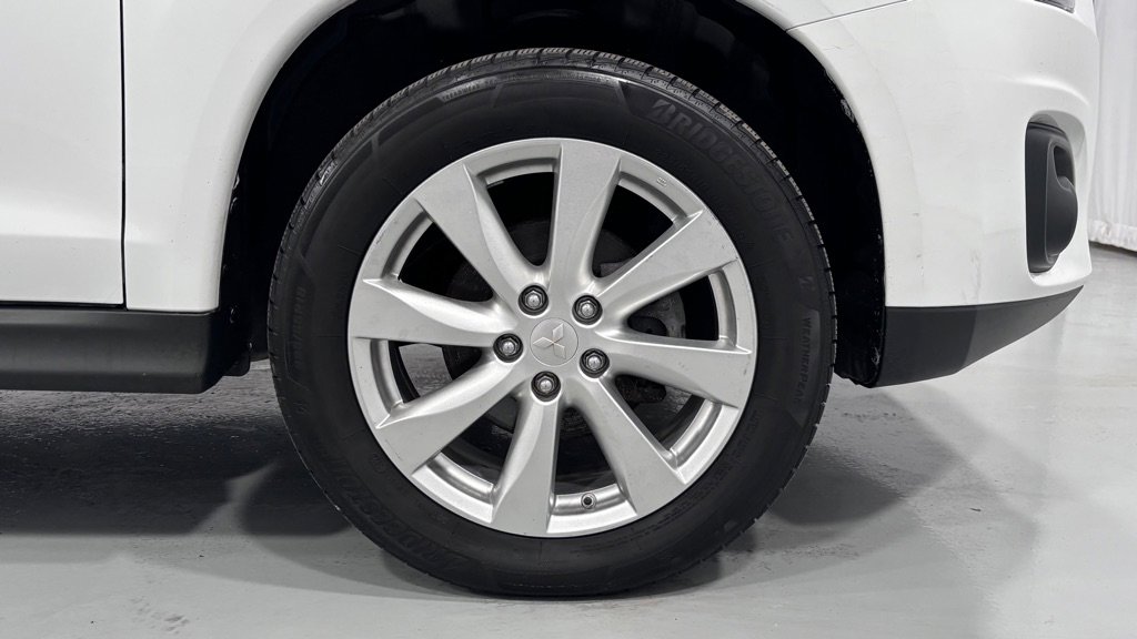 Used 2014 Mitsubishi Outlander Sport ES FWD image 32