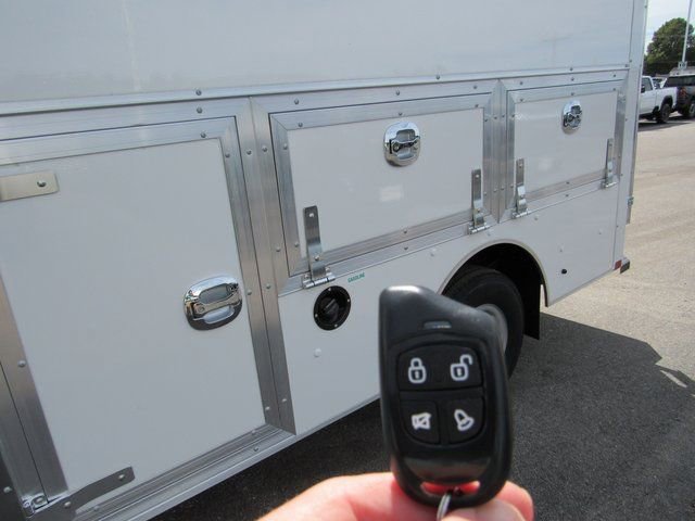 New 2025 GMC Savana 3500 w/ Power Convenience Package image 18