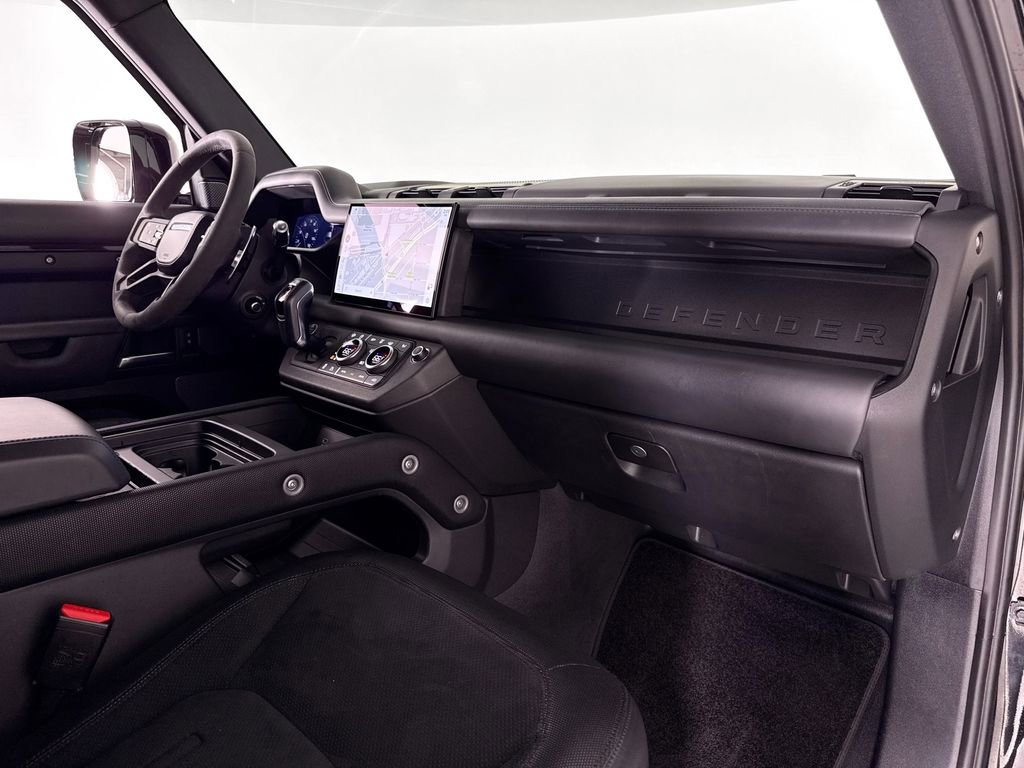 Used 2022 Land Rover Defender 110 V8 image 13