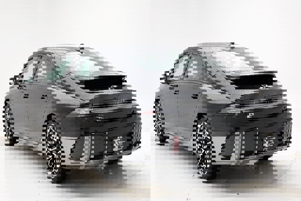 Used 2023 Hyundai Ioniq 6 SEL image 8