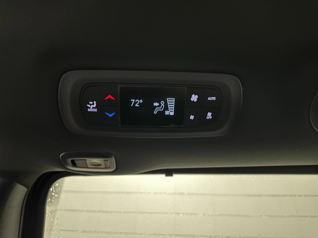 New 2026 Chrysler Pacifica Select image 15