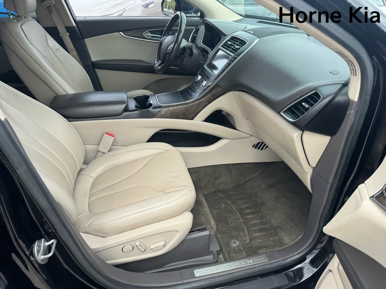 Used 2018 Lincoln MKX Reserve AWD/4WD image 26