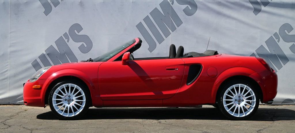 Used 2002 Toyota MR2 image 7