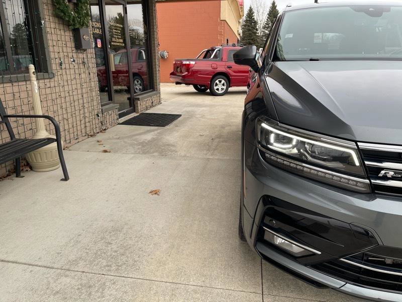 Used 2021 Volkswagen Tiguan SEL Premium R-Line image 6