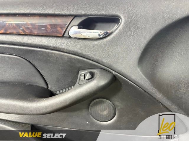 Used 2003 BMW 325xi Sedan AWD/4WD image 24