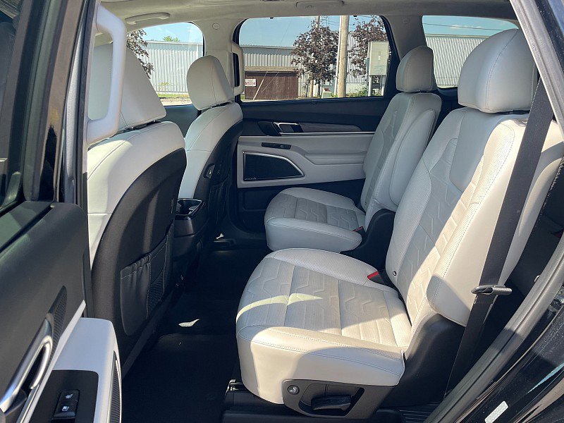 Used 2022 Kia Telluride SX w/ SX Prestige Package image 30