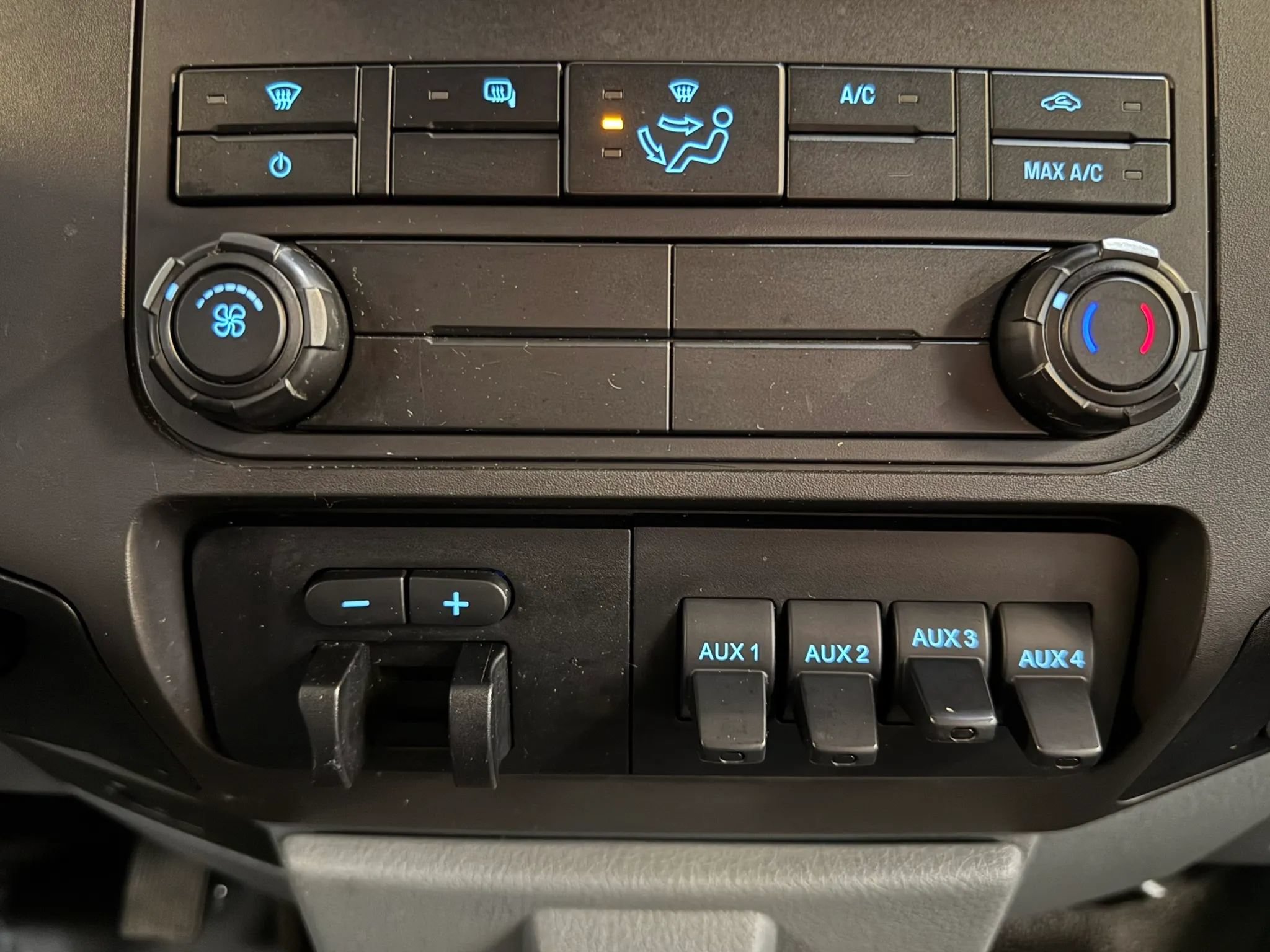 Used 2012 Ford F350 XL w/ PWR Equipment Group AWD/4WD image 18