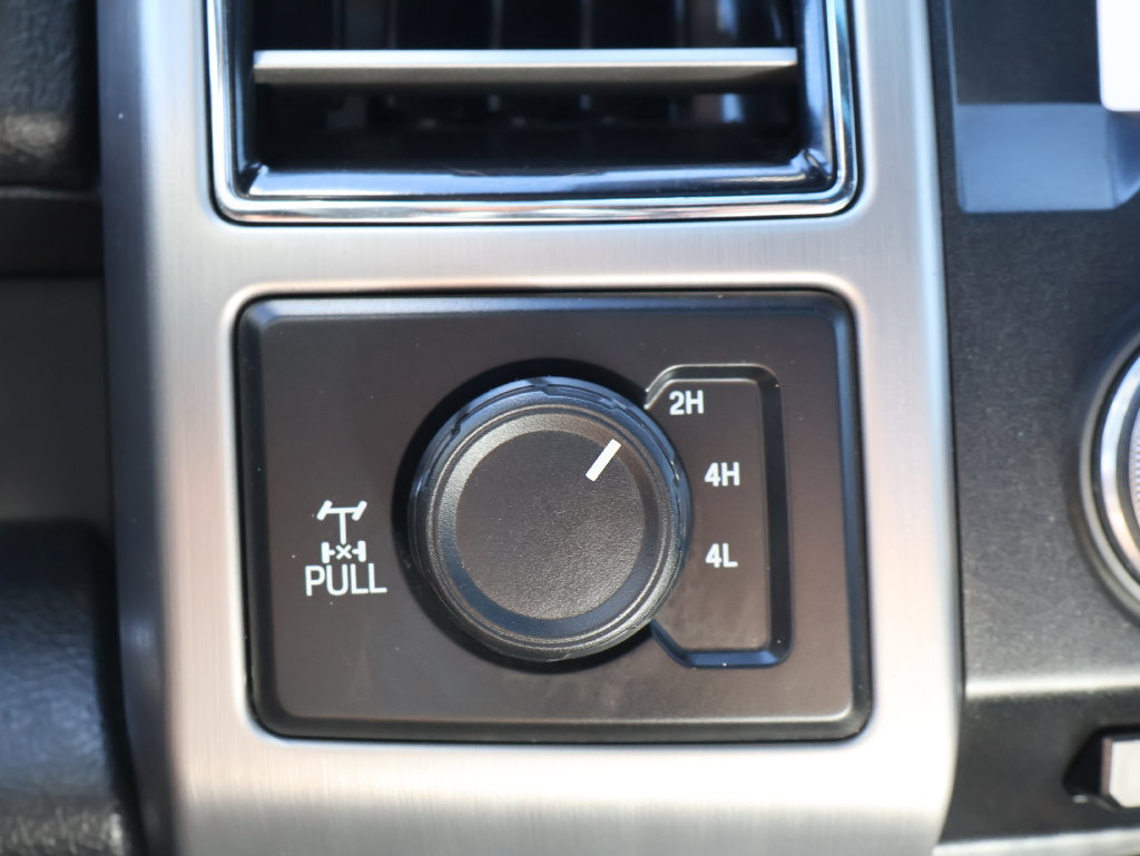 Used 2018 Ford F250 Platinum w/ Platinum Ultimate Package AWD/4WD image 22
