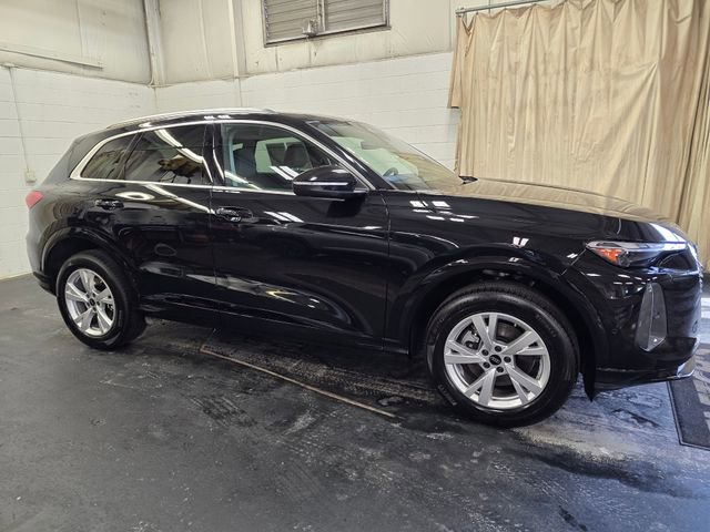 Certified 2025 Audi Q5 Premium w/ Convenience Package image 8