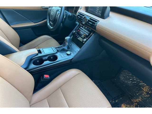Used 2023 Lexus IS 300 w/ Comfort Package RWD image 15