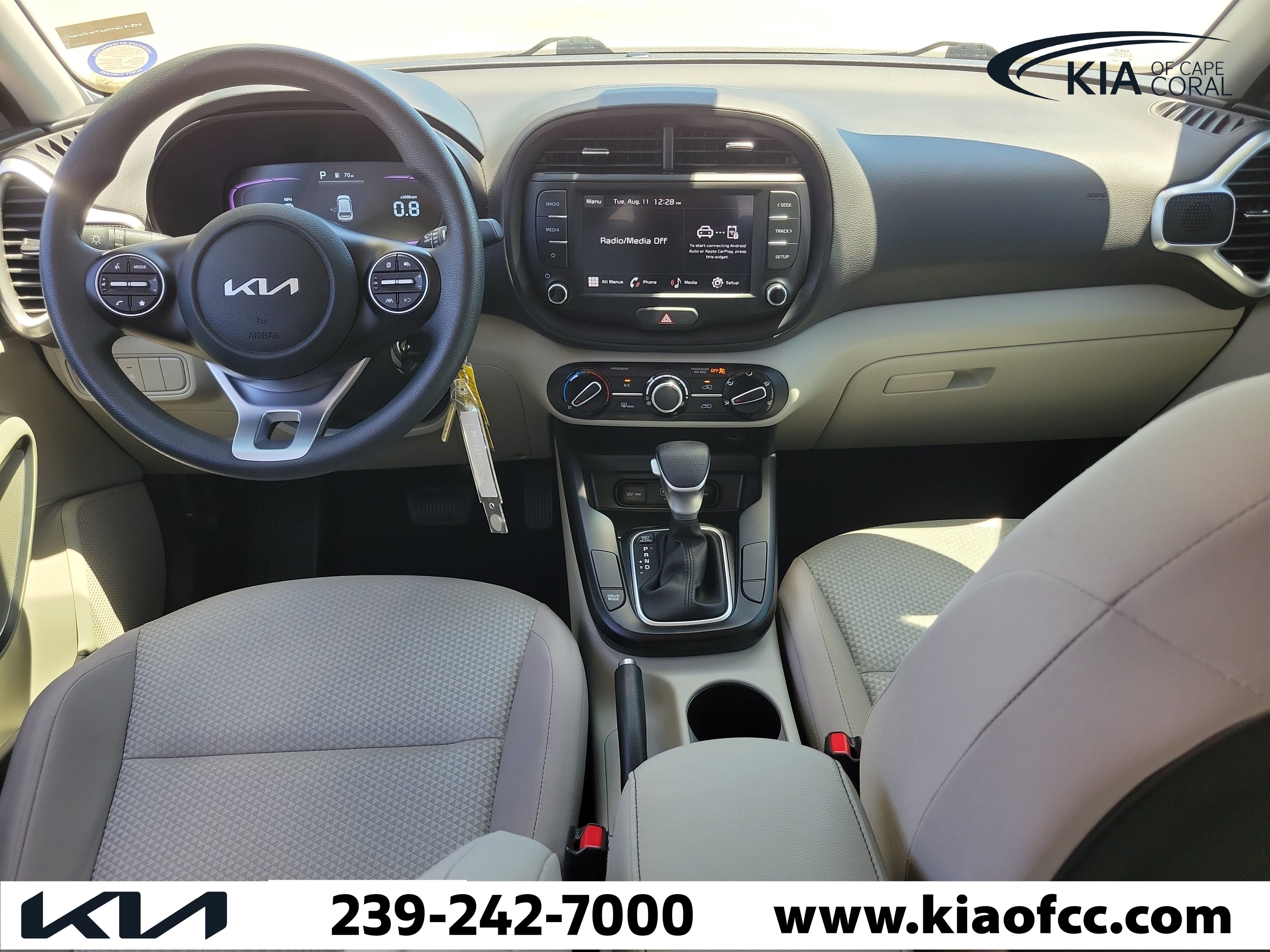 Used 2025 Kia Soul LX FWD image 16