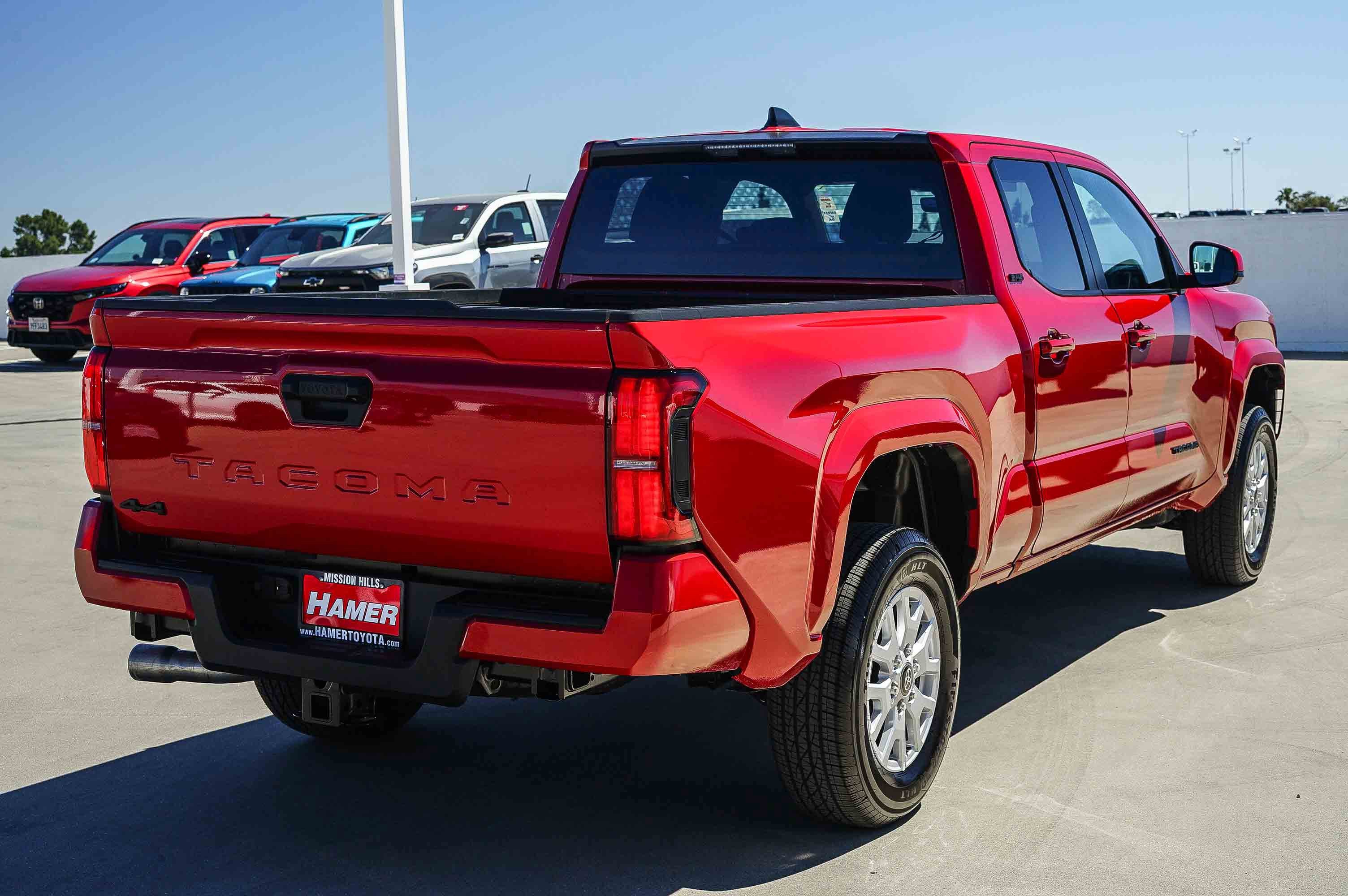 Used 2025 Toyota Tacoma SR5 image 2
