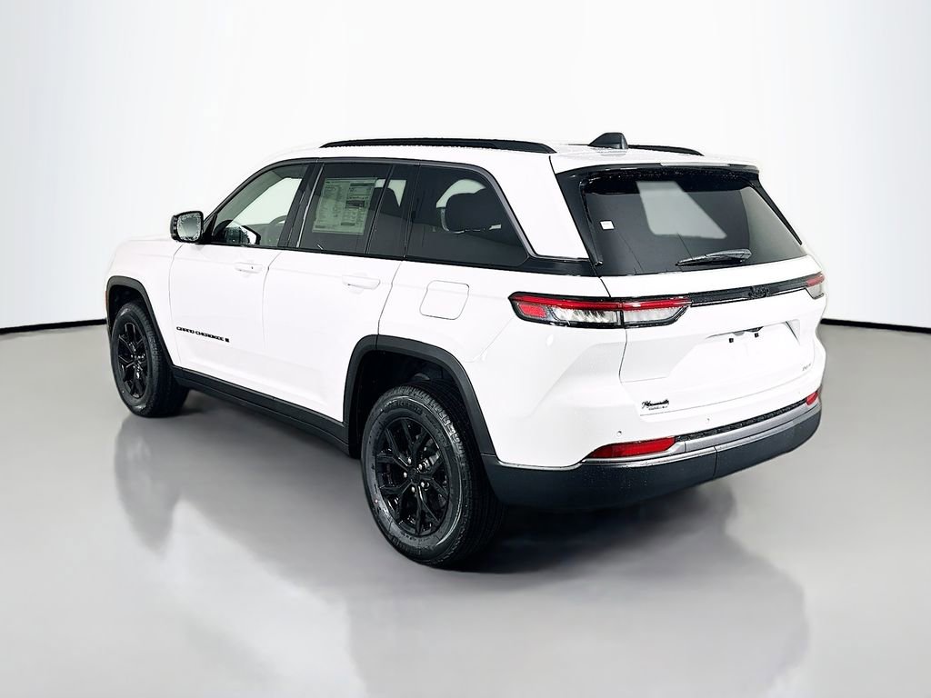 New 2026 Jeep Grand Cherokee Altitude image 5