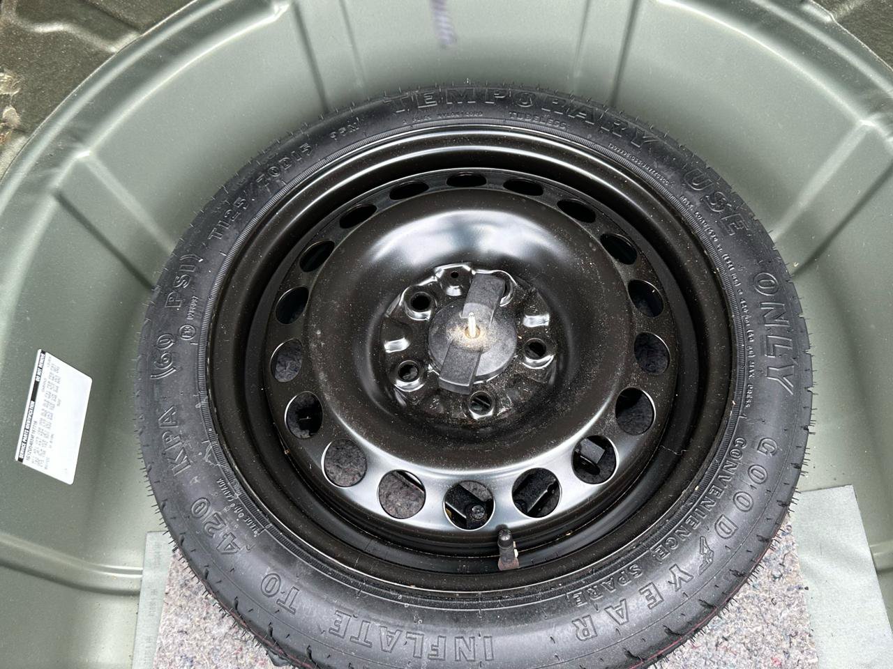 Used 2004 Chevrolet Malibu LT w/ Preferred Equipment Group FWD image 39