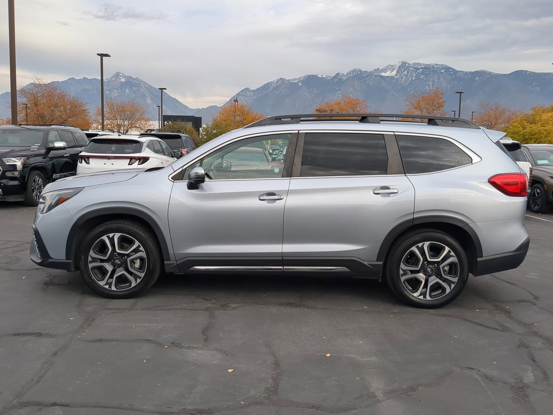 Used 2023 Subaru Ascent Limited w/ Technology Package image 9