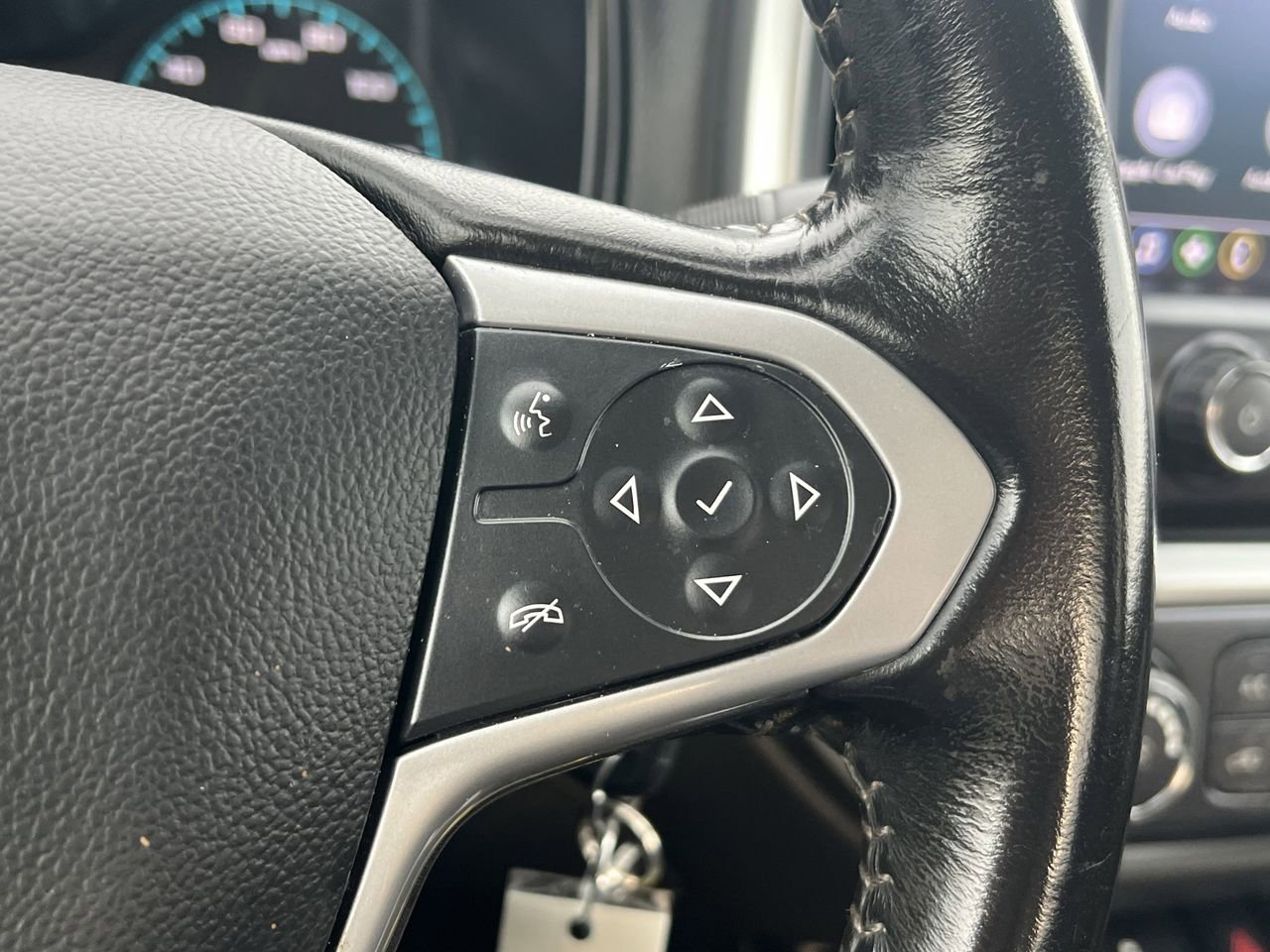 Used 2022 Chevrolet Colorado LT w/ Fleet Safety Package image 12