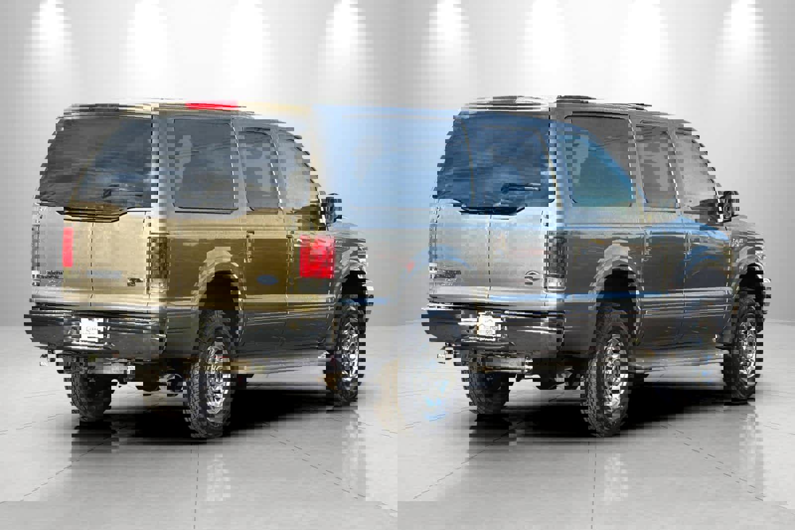 Used 2003 Ford Excursion Limited image 2