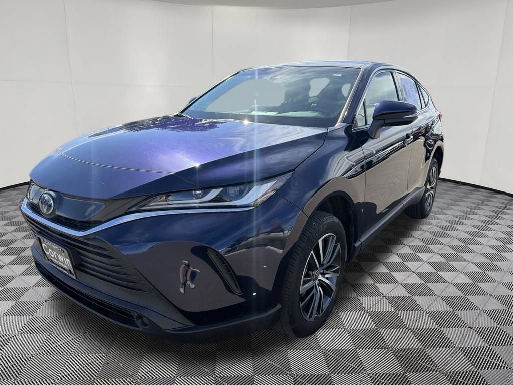 Used 2023 Toyota Venza LE AWD/4WD image 3