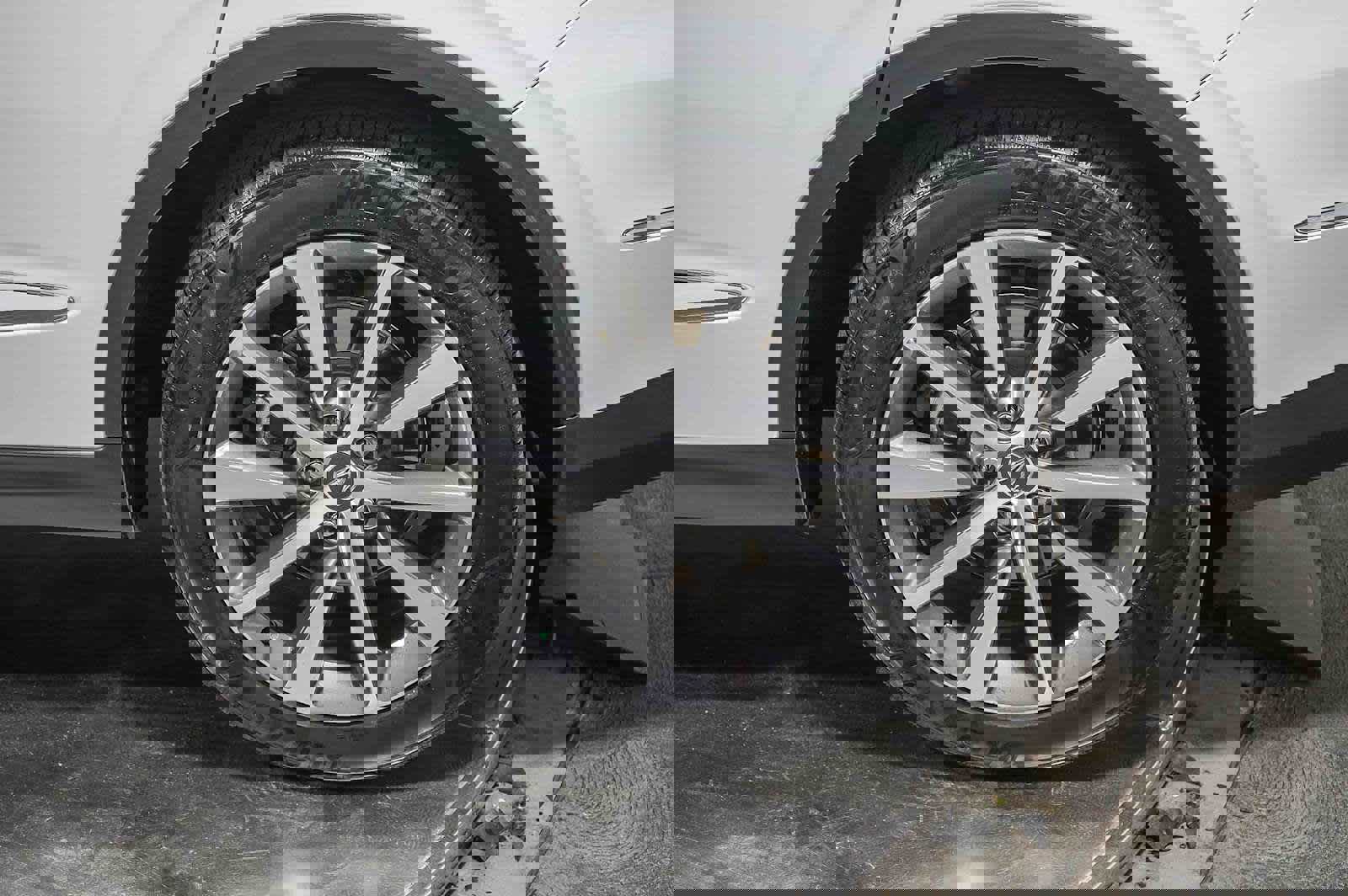 Used 2025 Acura MDX FWD w/ Technology Package image 8