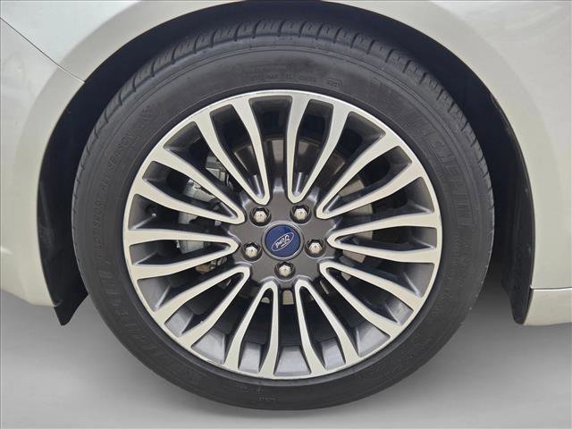 Used 2018 Ford Fusion Titanium image 22