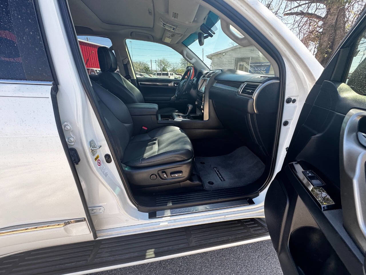 Used 2014 Lexus GX 460 image 35