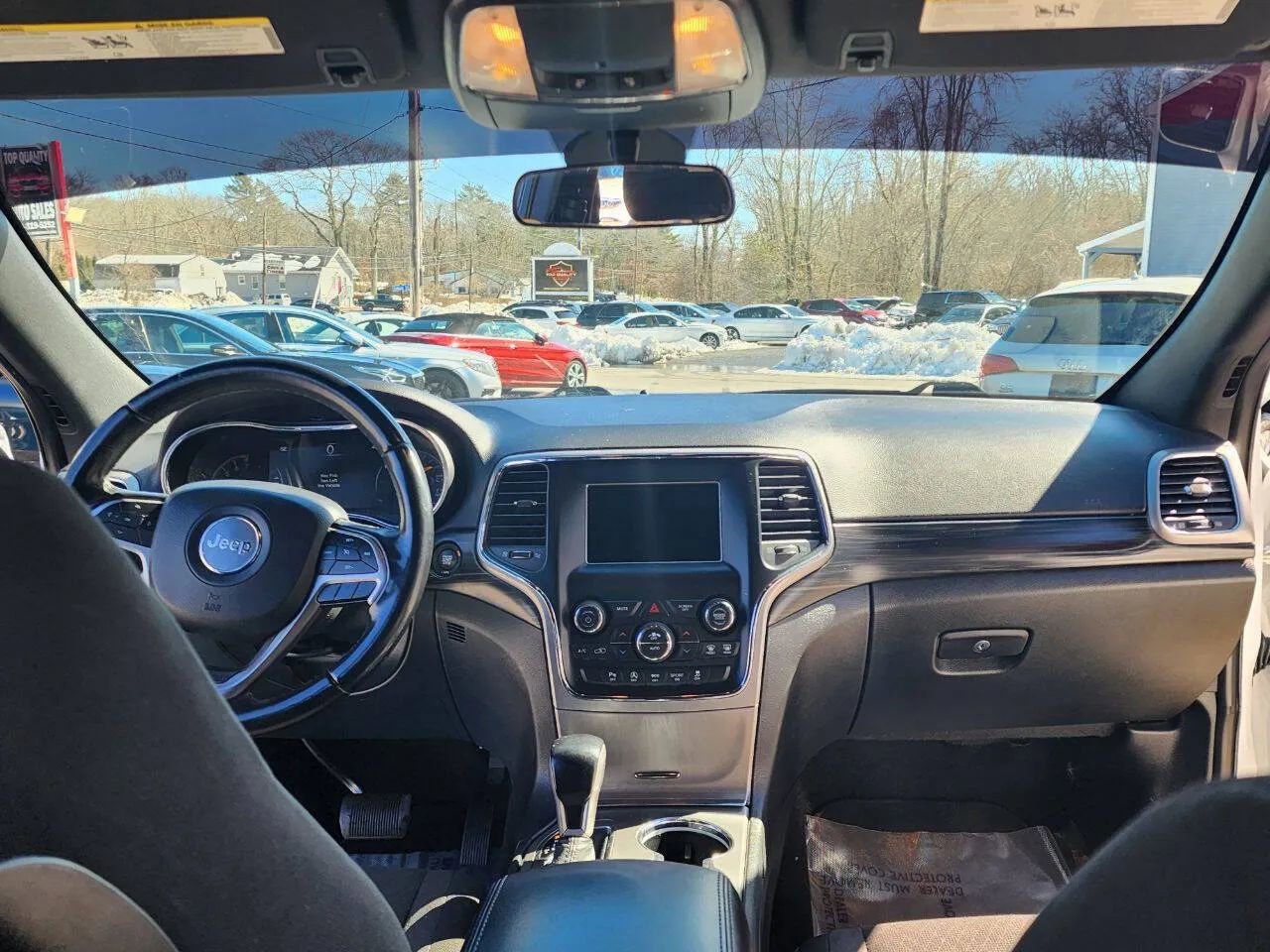 Used 2020 Jeep Grand Cherokee Laredo image 16