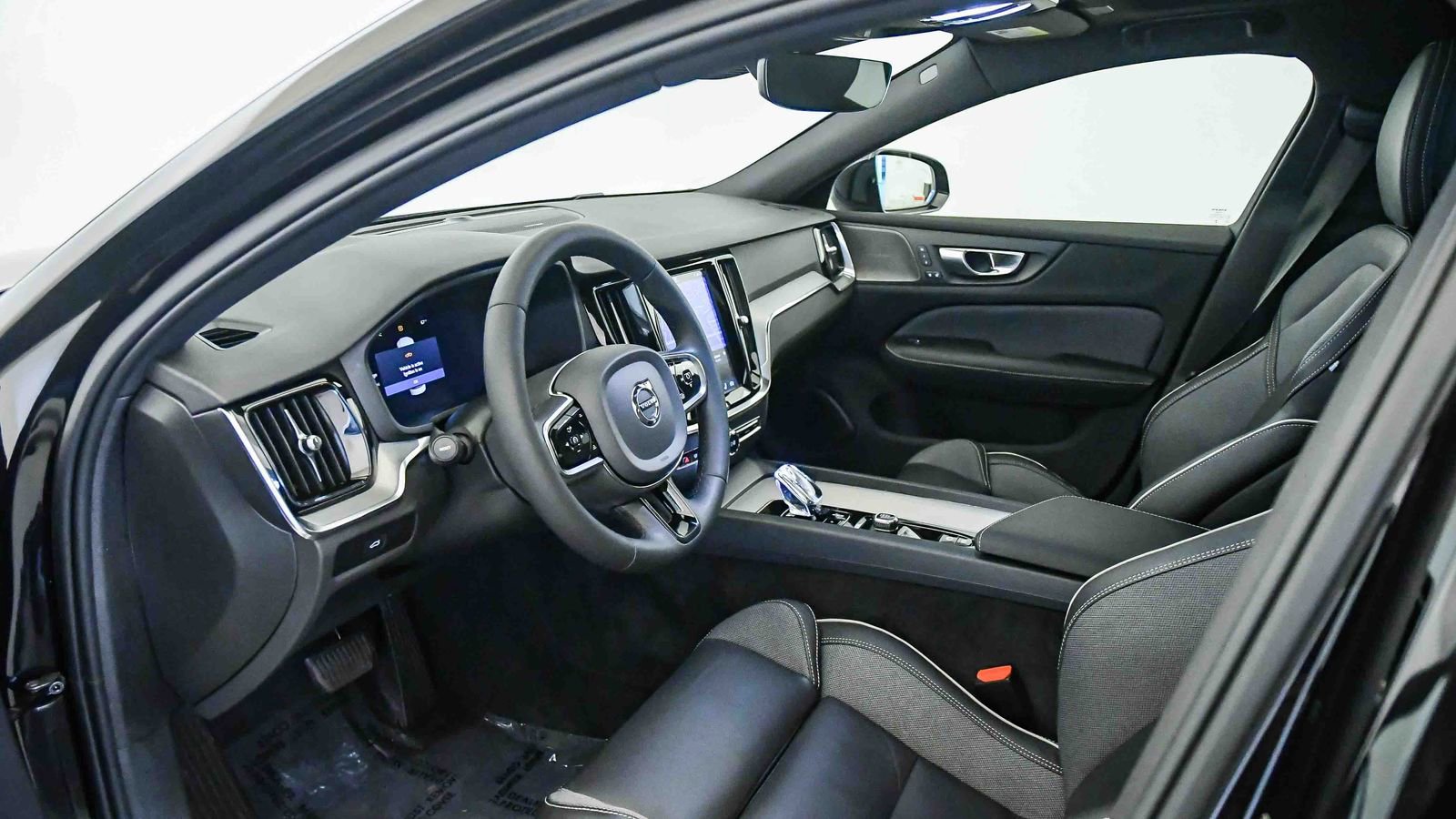 Certified 2024 Volvo S60 B5 Plus w/ Climate Package image 17