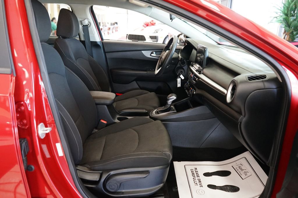 Used 2019 Kia Forte LXS image 38