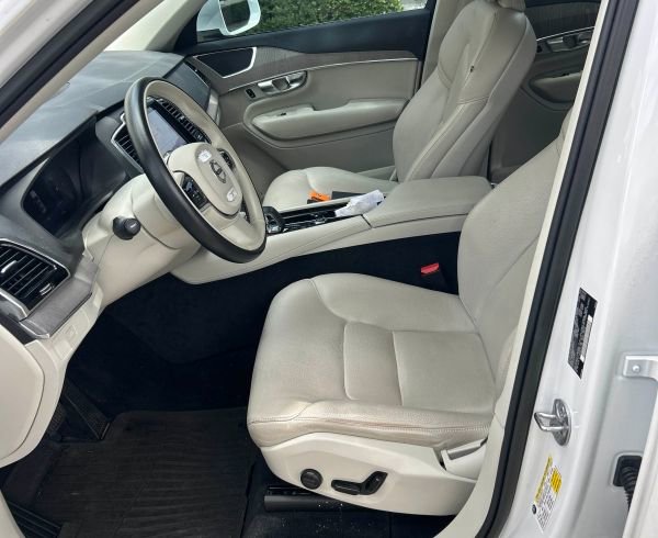 Used 2023 Volvo XC90 B6 Plus w/ Protection Package Premier image 2