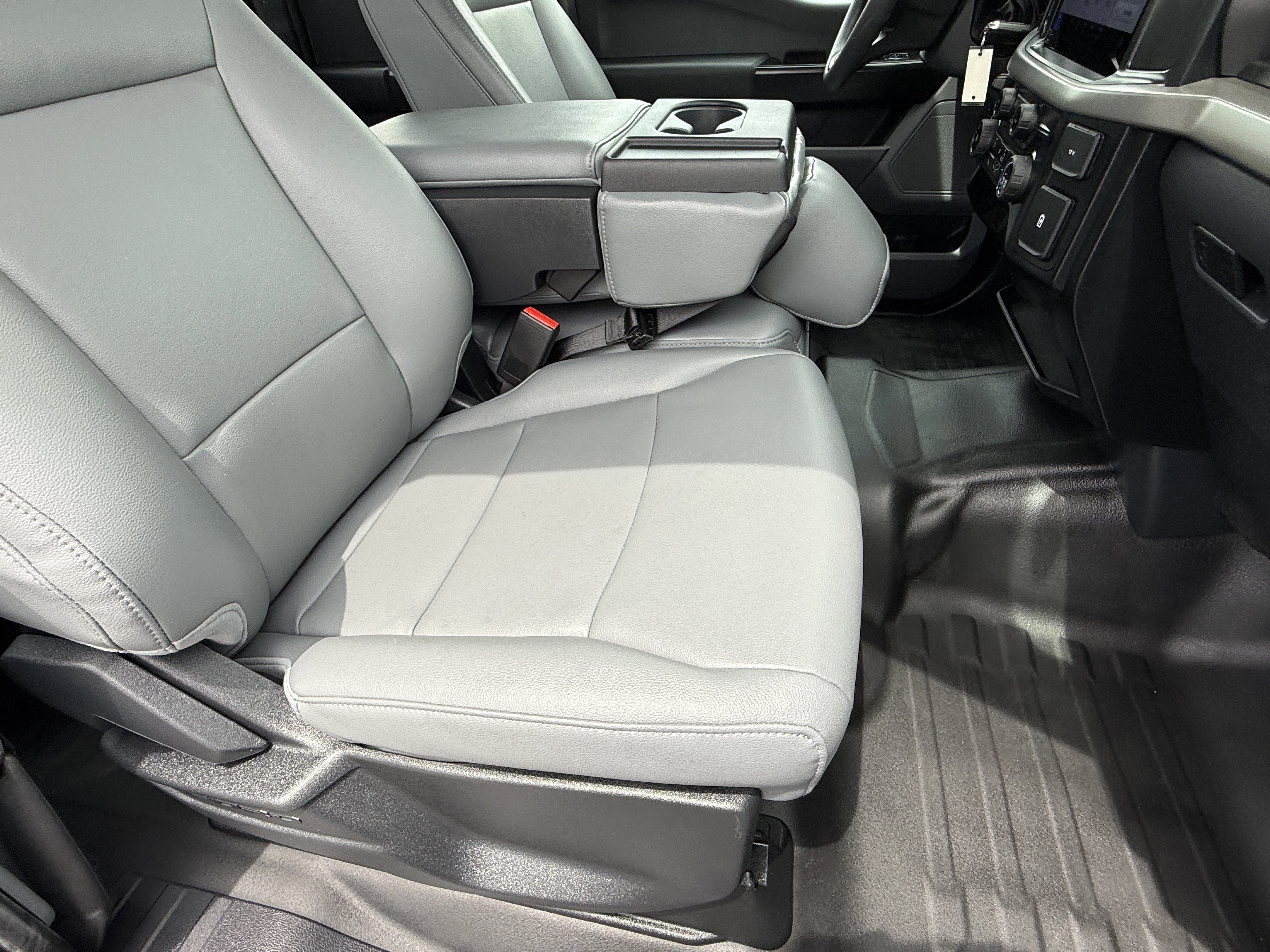 Used 2024 Ford F150 XL RWD image 14