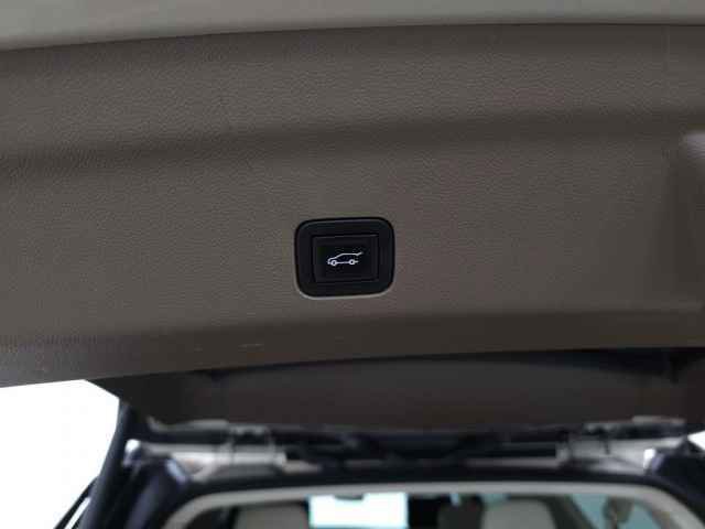 Used 2021 GMC Yukon XL Denali AWD/4WD image 11
