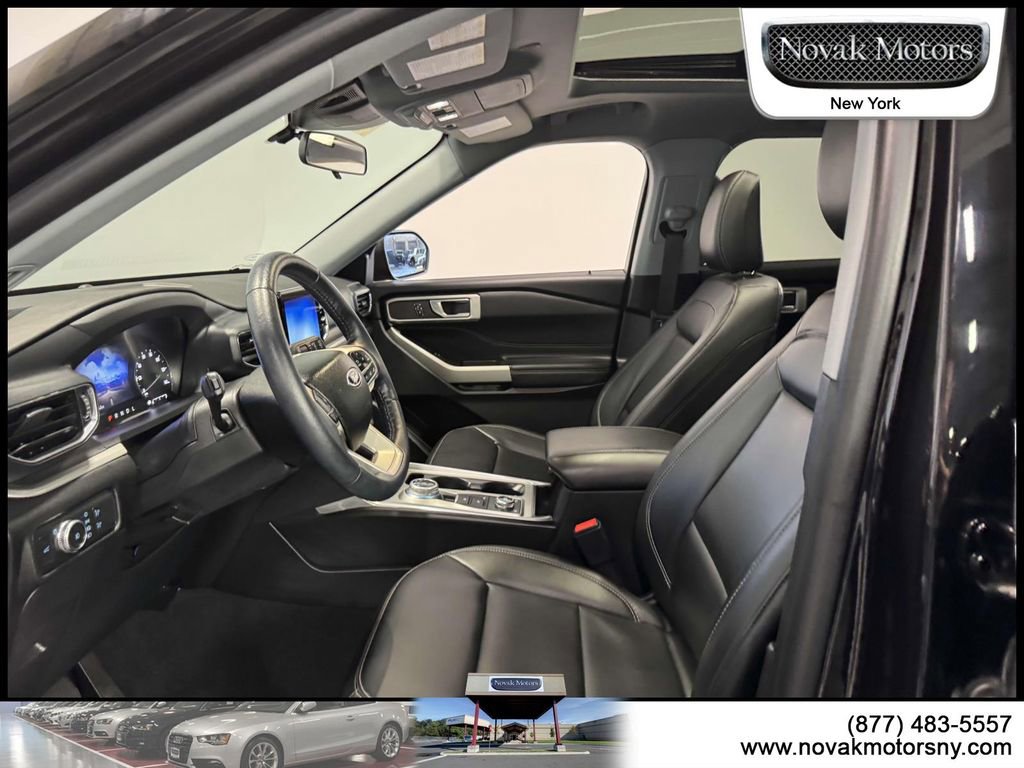 Used 2022 Ford Explorer XLT w/ Equipment Group 202A image 14