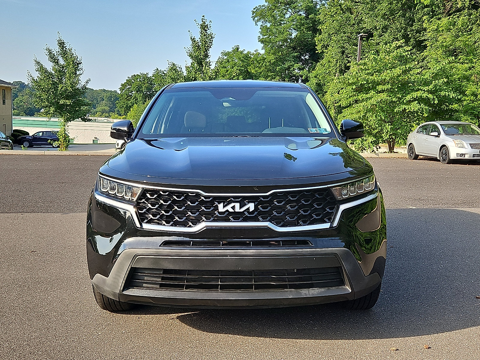 Used 2023 Kia Sorento LX FWD image 2