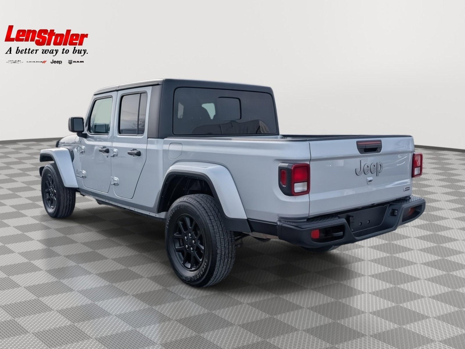 Used 2023 Jeep Gladiator Overland image 3